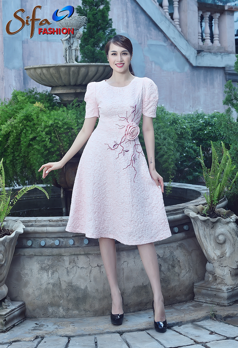Đầm xòe họa tiết