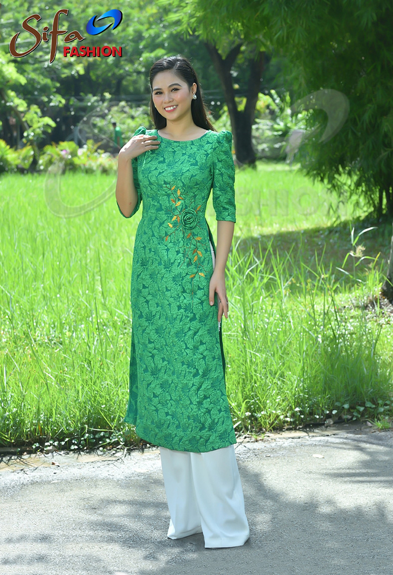 Áo dài cách tân kết hoa