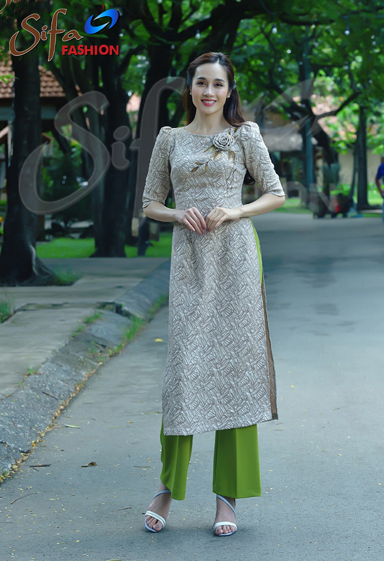 Áo dài cách tân kết hoa