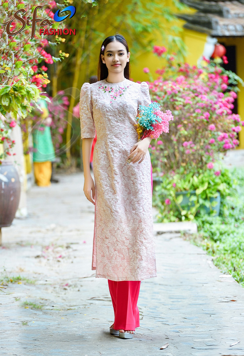 Áo dài cách tân vẽ hoa