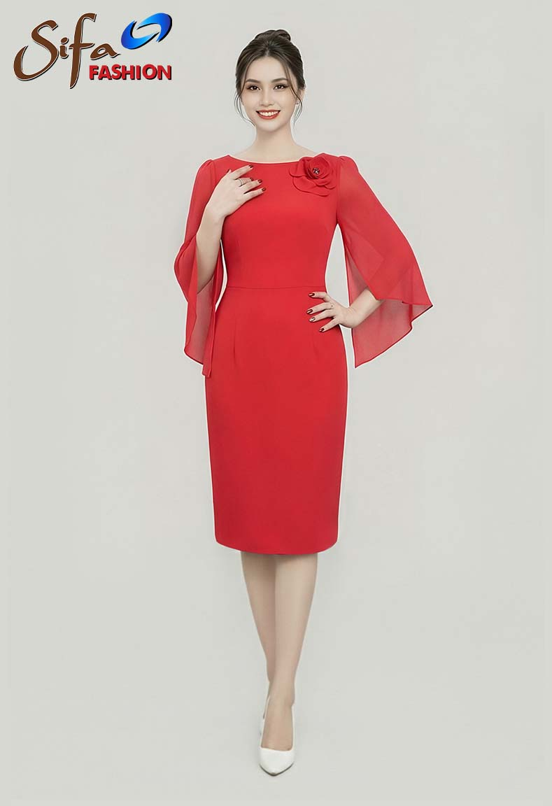 Đầm cổ thuyền dáng ôm