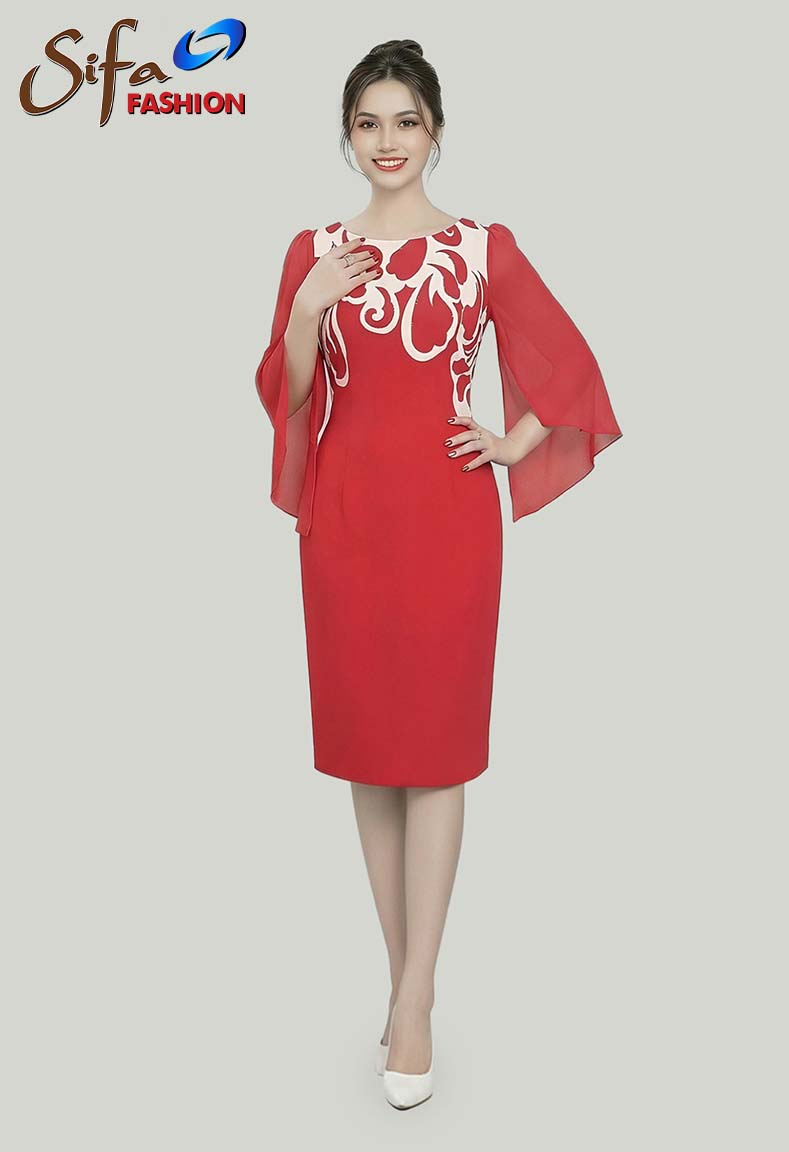 Đầm cổ thuyền dáng ôm