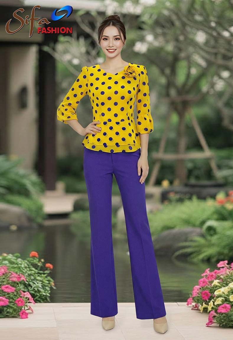 Áo cổ tim lượn