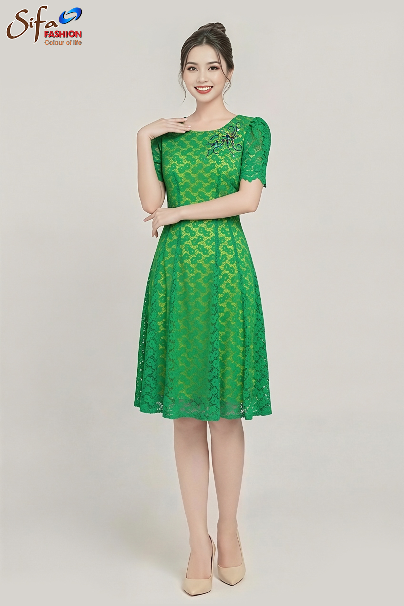 Đầm ren kết bông