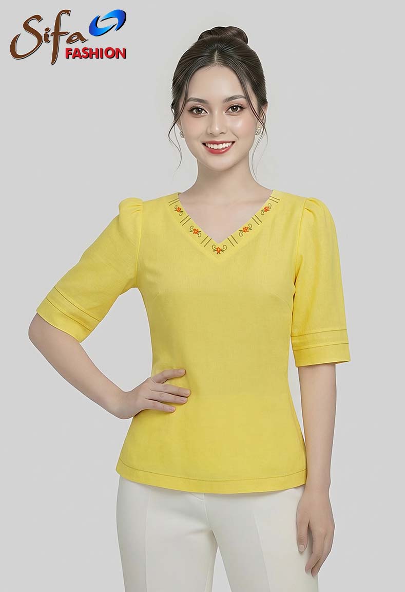 Áo cổ tim thêu điệu đà