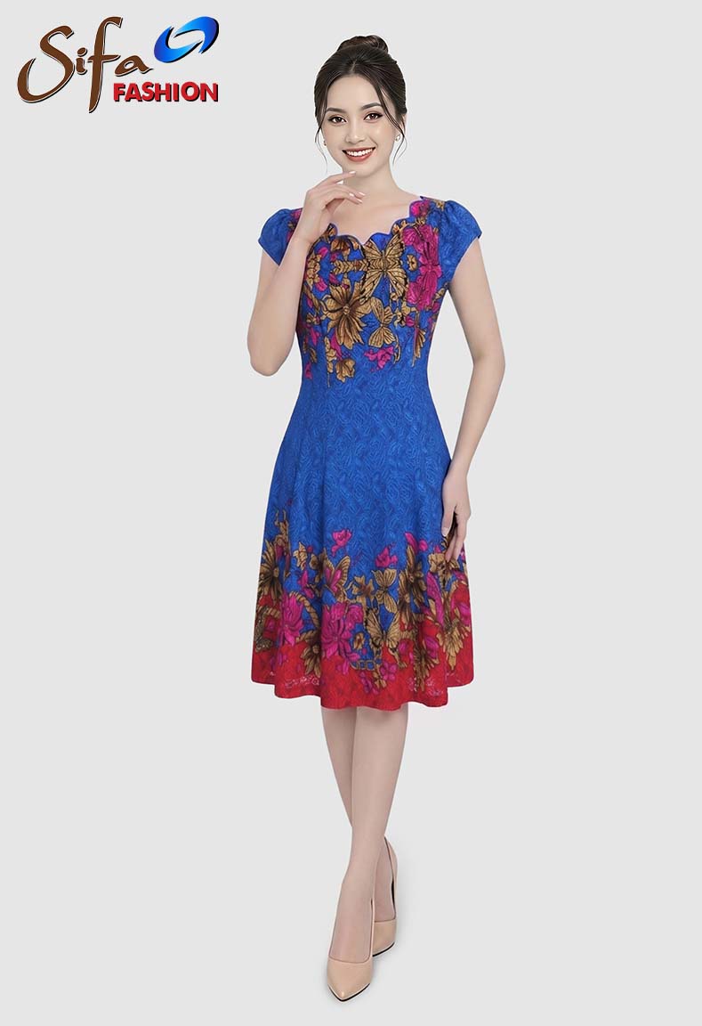 Đầm cổ lượn cách điệu